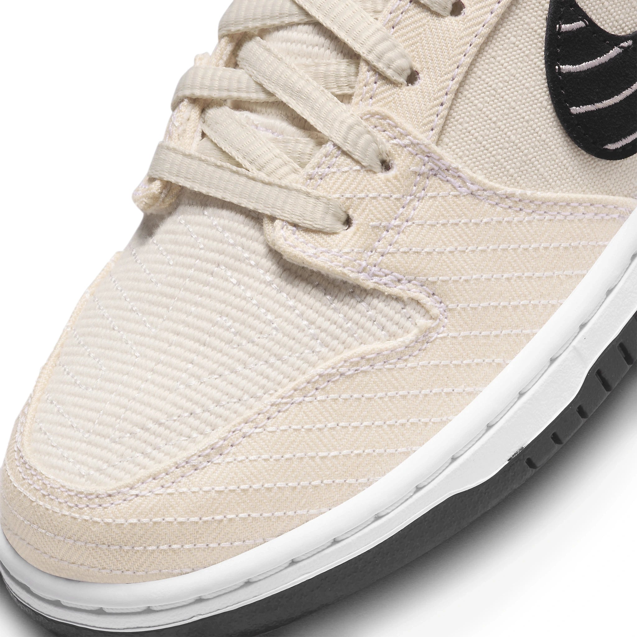 Toe box view of Albino & Preto x Nike SB Dunk Low Jiu-Jitsu FD2627-200